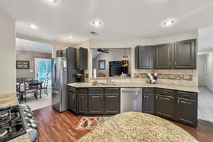 313 Wellington Ct, Jackson, NJ 08527 - Photo 9