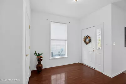 211 Bradwick Way, Marlboro Township, NJ 07746 - Photo 7