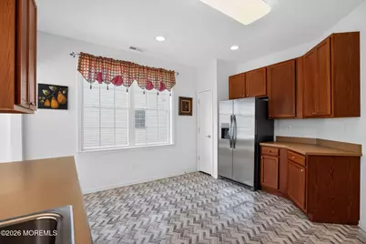 211 Bradwick Way, Marlboro Township, NJ 07746 - Photo 15