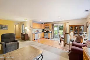 39 Homestead Cir, Marlboro Township, NJ 07746 - Photo 17