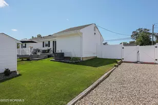 28 Birch St, Beachwood, NJ 08722 - Photo 31