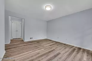 604 Woodhaven Dr, Edison, NJ 08817 - Photo 23