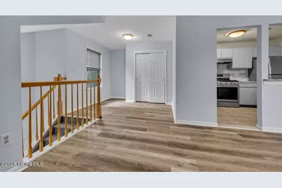 604 Woodhaven Drive, Edison, NJ 08817 - Photo 11