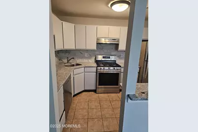 604 Woodhaven Drive, Edison, NJ 08817 - Photo 5