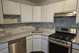 604 Woodhaven Dr, Edison, NJ 08817 - Photo 7