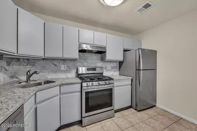 604 Woodhaven Drive, Edison, NJ 08817 - Photo 13