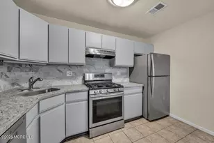 604 Woodhaven Dr, Edison, NJ 08817 - Photo 13