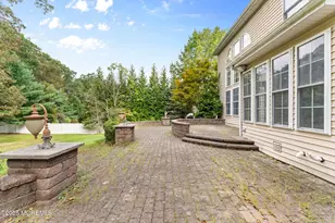 10 Livingston Ct, Marlboro Township, NJ 07746 - Photo 19