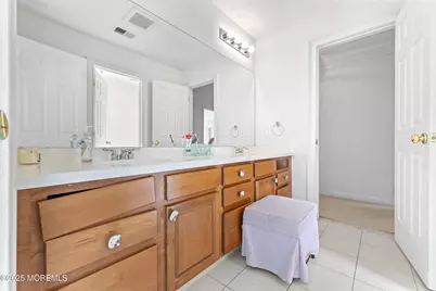 10 Livingston Court, Marlboro Township, NJ 07746 - Photo 15