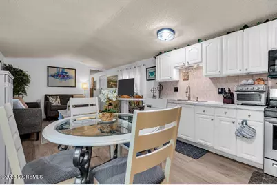 17 South Drive, East Windsor Township, NJ 08520 - Photo 9