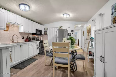 17 South Drive, East Windsor Township, NJ 08520 - Photo 11