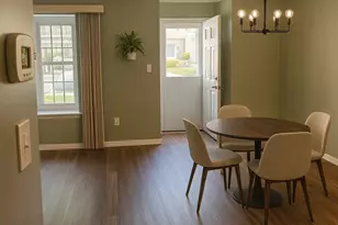 293 Gloucester Ct, Aberdeen Township, NJ 07747 - Photo 5