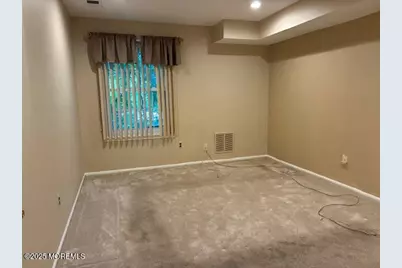 293 Gloucester Court, Aberdeen Township, NJ 07747 - Photo 9