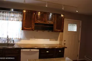 18a Independence Pkwy, Whiting, NJ 08759 - Photo 11