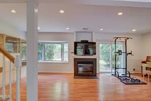 22 Weller Pl, Holmdel, NJ 07733 - Photo 11