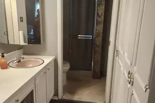 210 Huntington Dr, Lakewood, NJ 08701 - Photo 15