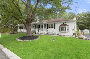 742 W Commodore Blvd, Jackson, NJ 08527 - Photo 1