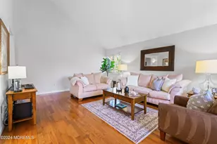 88 Windsor Dr, Eatontown, NJ 07724 - Photo 5