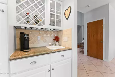 88 Windsor Drive, Eatontown, NJ 07724 - Photo 9