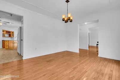 547 S Cincinnati Avenue, Egg Harbor City, NJ 08215 - Photo 9