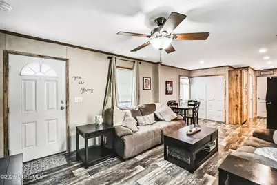32 Bayshore Mobile Mnr, Hazlet Township, NJ 07730 - Photo 3