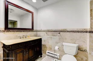 29 Meadow Green Cir, Manalapan Township, NJ 07726 - Photo 11