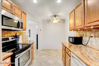 29 Meadow Green Circle #A, Manalapan Township, NJ 07726 - Photo 17