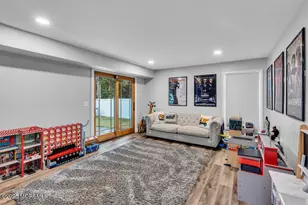 29 Sweet Gum Rd, Howell Township, NJ 07731 - Photo 9