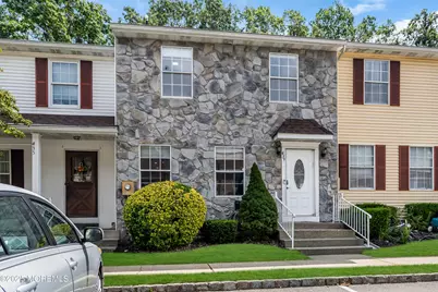 437 Rose Court, Lakewood, NJ 08701 - Photo 3