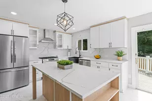 8 Chesapeake Rd, Manalapan Township, NJ 07726 - Photo 11