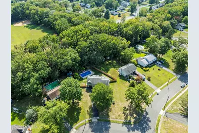 8 Chesapeake Road, Manalapan Township, NJ 07726 - Photo 3