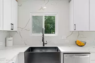 8 Chesapeake Rd, Manalapan Township, NJ 07726 - Photo 13