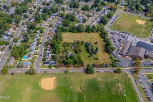 16 Robertsville Rd, Freehold, NJ 07728 - Photo 29