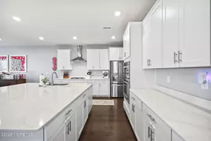 1006 Navigator Ave, Marlboro Township, NJ 07746 - Photo 9