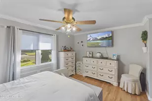 20 Brookwood Dr, Freehold, NJ 07728 - Photo 11