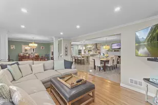 20 Brookwood Dr, Freehold, NJ 07728 - Photo 7