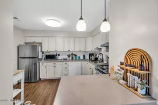 F-4 Avon Dr, East Windsor Township, NJ 08520 - Photo 9