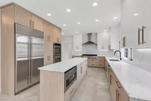 22 Meadow Ln, West Long Branch, NJ 07764 - Photo 9