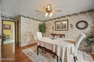 11 Oxford Rd, Manalapan Township, NJ 07726 - Photo 17