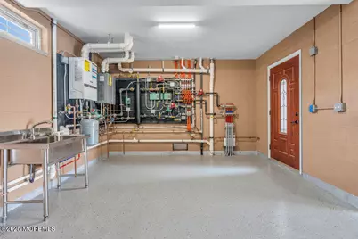 10 South Street, Sea Bright, NJ 07760 - Photo 29