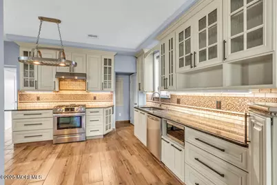 10 South Street, Sea Bright, NJ 07760 - Photo 9