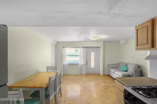 116 Moss Pl, Neptune Township, NJ 07753 - Photo 11