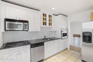 116 Moss Pl, Neptune Township, NJ 07753 - Photo 3