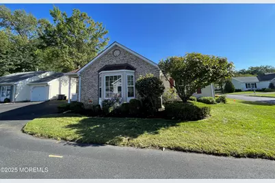 55 Farnworth Close #1000, Freehold, NJ 07728 - Photo 23