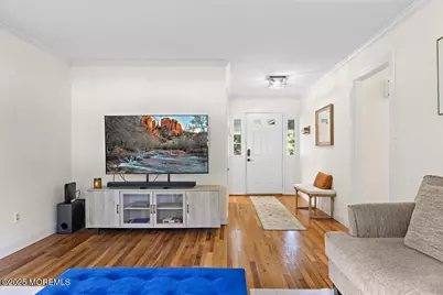 64 Woodcrest Drive, Freehold, NJ 07728 - Photo 9