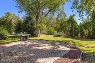 64 Woodcrest Dr, Freehold, NJ 07728 - Photo 31