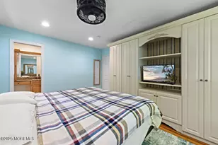 64 Woodcrest Dr, Freehold, NJ 07728 - Photo 21