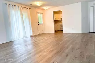 311 Tulip Ln, Freehold, NJ 07728 - Photo 7