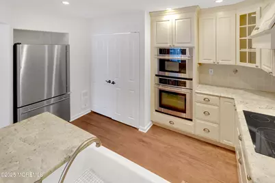 11 Manchester Court, Red Bank, NJ 07701 - Photo 9