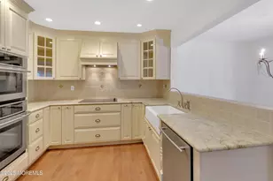 11 Manchester Ct, Red Bank, NJ 07701 - Photo 7